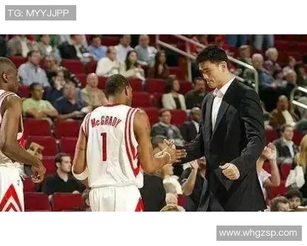 篮球世界的巨人姚明与其他传奇球员的巅峰对决与影响力分析