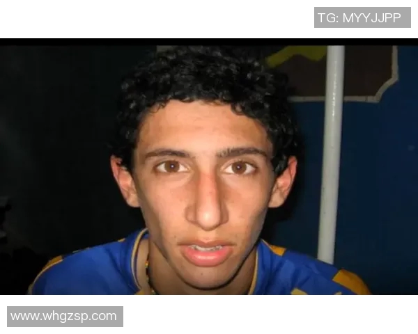 足球明星背后的故事揭示了他们凄惨童年与奋斗历程的真实照片 足球明星背后的故事揭示了他们凄惨童年与奋斗历程的真实照片